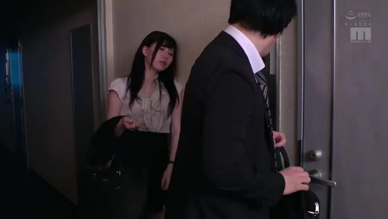 Vợ yêu nhà bên nhận nhầm tôi là gã chồng trong một hôm say xỉn