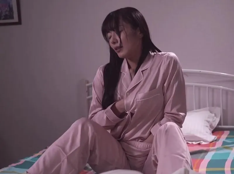 Thủ dâm hàng đêm vì chồng bỏ bê, cô vợ quyết định tìm đến ứng dụng hèn hò