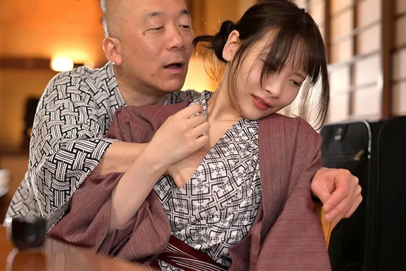 Thật tồi tệ khi phải đi làm ăn với gã tiền bối đê tiện mà tôi ghét