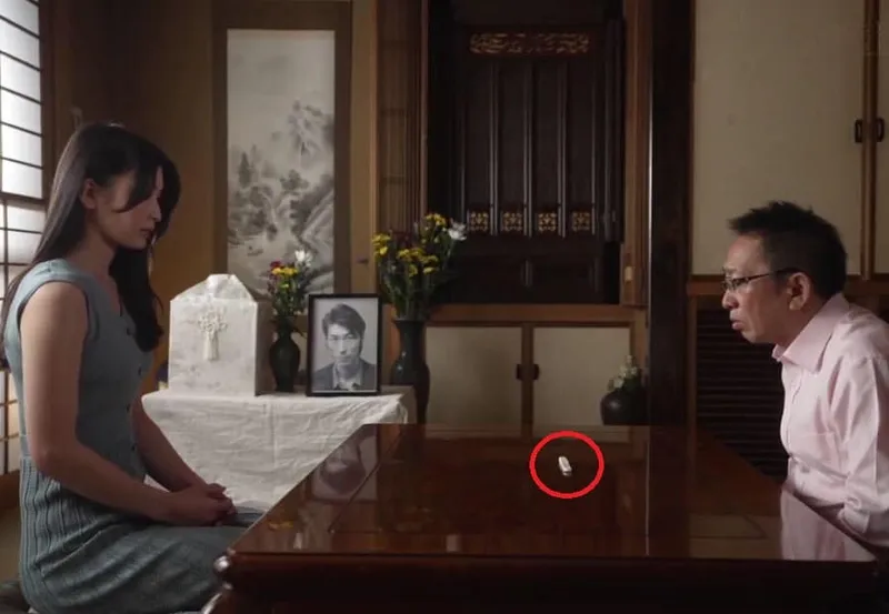 Một ngày sau tang lễ người chồng, bạn gái của con trai đã bị bố gã chồng ép đụ không bao đến mang thai